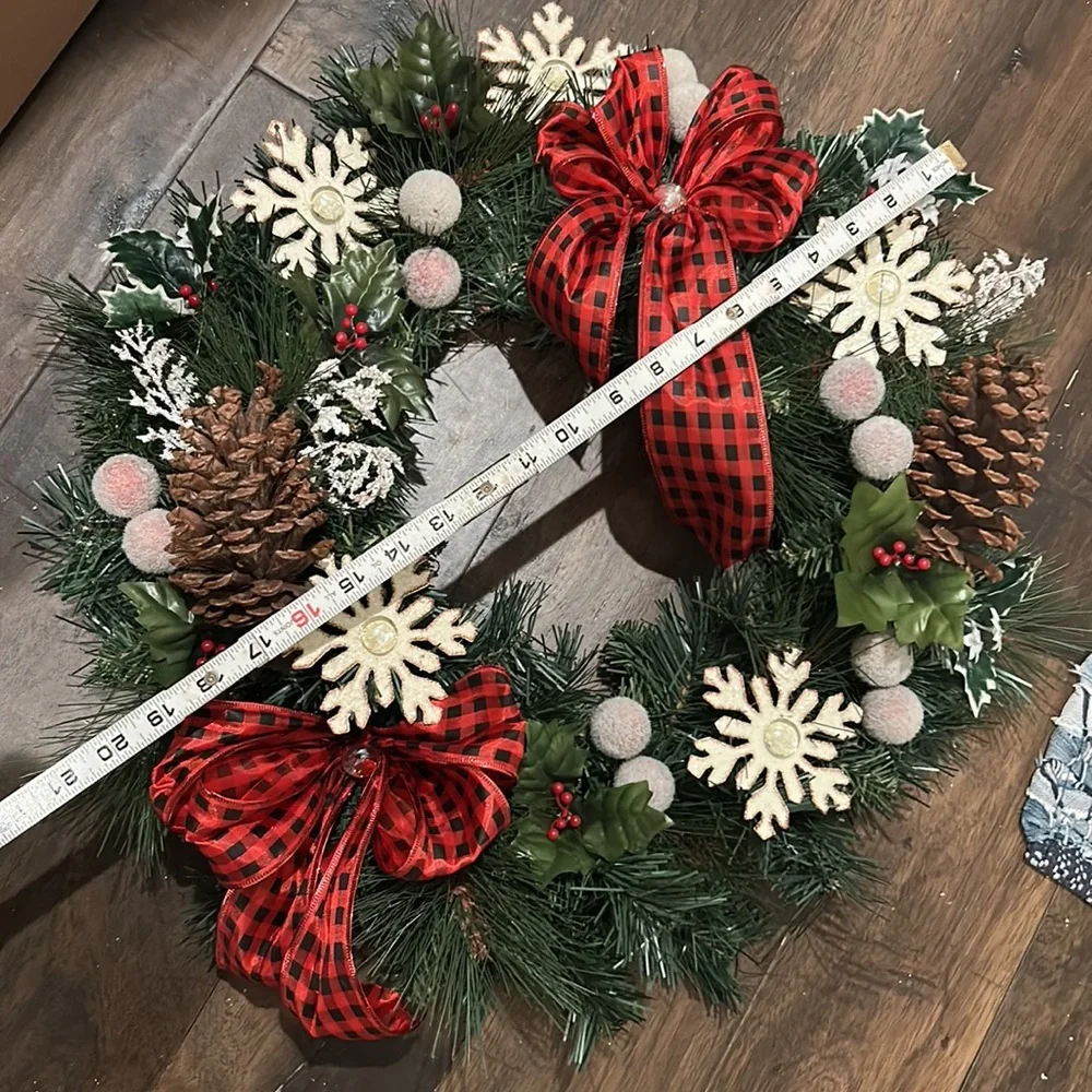 Large Artificial Winter Rustic Snowflake Evergreen Wreath